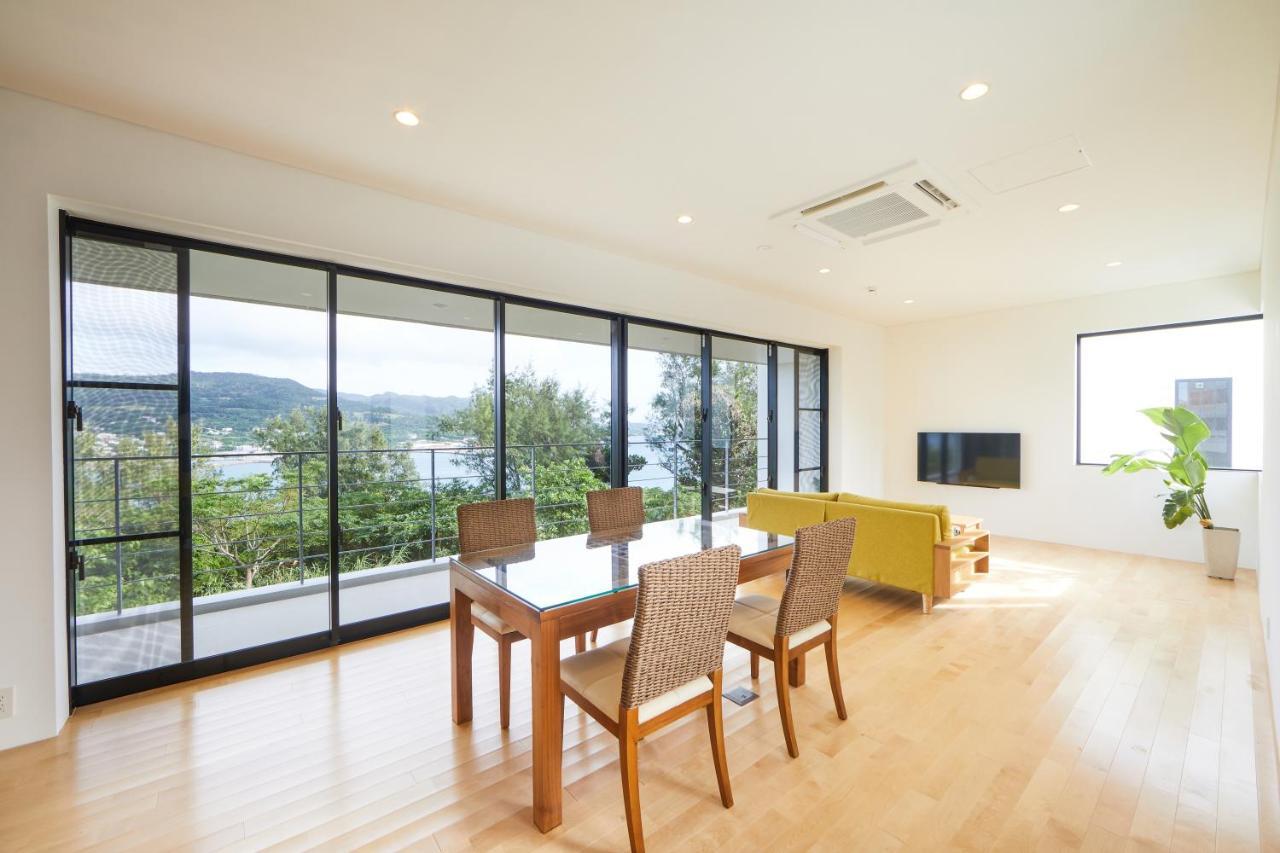 Villa E-horizon Premium 瀬底c